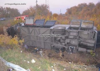 Грузовик протаранил автобус на Харьковщине, восемь погибших