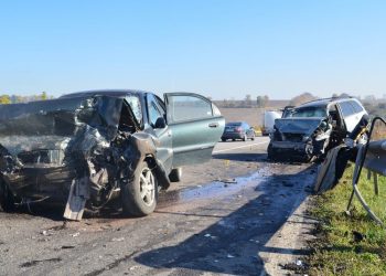 В тройном ДТП под Харьковом погибло два человека