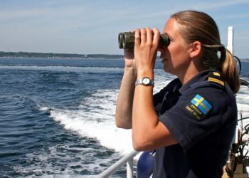 Шведские военные засекли еще одну подлодку в своих водах