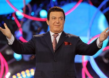Кобзон посоветовал протестующим учителям вспомнить расстрелы во время войны