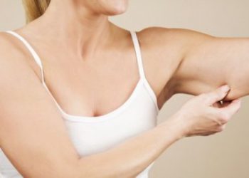 Эксперты посоветовали, Как избавиться от лишней кожи после похудения