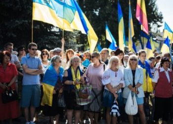 Луганчане вышли на митинг против террористов из «ЛНР»