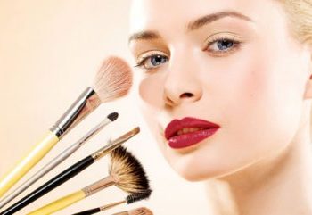 Стало известно, что думают мужчины о женской косметике