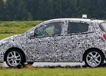 Фотошпионы засняли новый Opel Karl