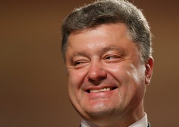 Порошенко разрешил провести заочный суд над Януковичем
