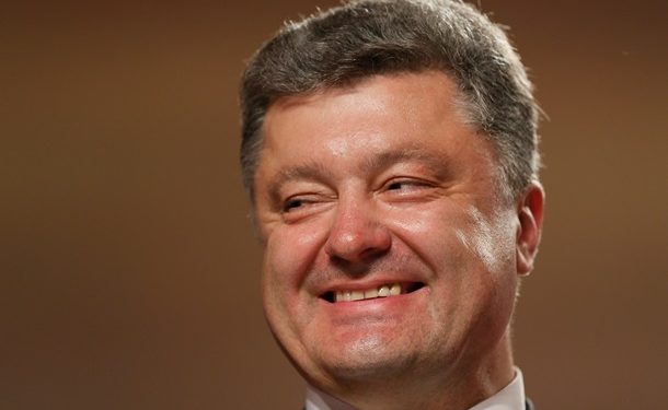 Порошенко разрешил провести заочный суд над Януковичем