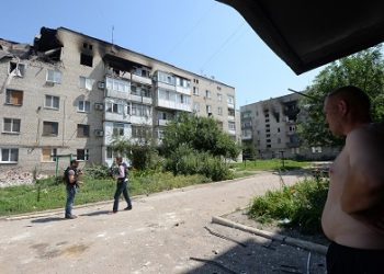 Донецк обстреливают второй день, серьезно пострадала «Донбасс-Арена»