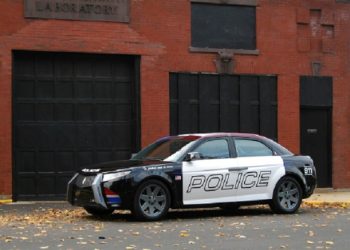 Полицейский автомобиль выставили на аукцион