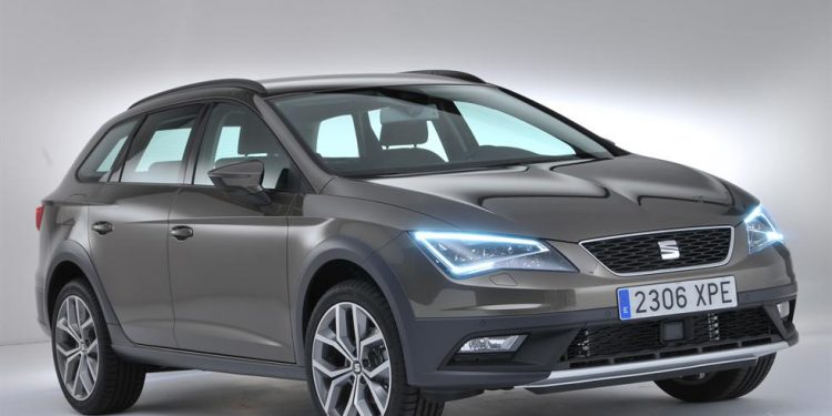 Перед стартом прошла окончательная презентация SEAT Leon X-Perience