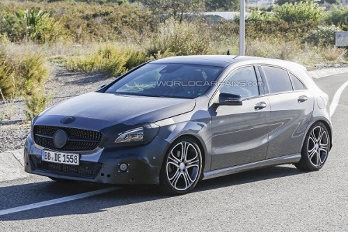 Рестайлинговый Mercedes-Benz A-Class попался автошпионам