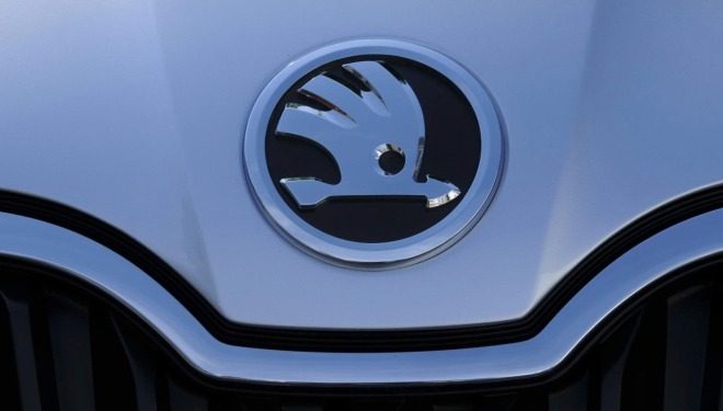 Обновленная Skoda Superb выйдет с гибридным двигателем