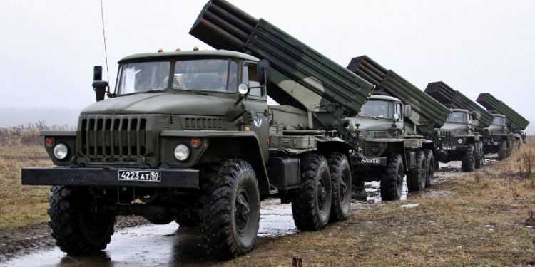 В Шахтерск переброшены дополнительные силы армии России