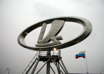 Выпуск Lada X-Ray начнется осенью 2015 года