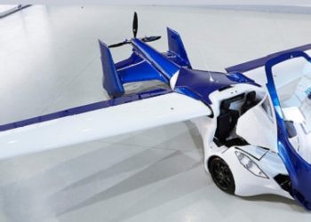 Построен летающий Aeromobil