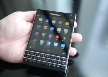 BlackBerry обменяет iPhone на BlackBerry Passport с доплатой