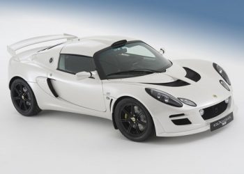 Новый спорткар Lotus Exige S выходит на авторынки