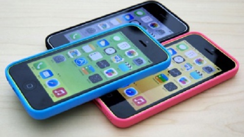 Производство «пластиковых» iPhone 5C завершат в 2015 году