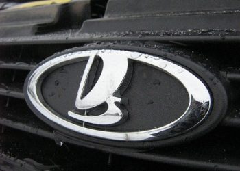 «АвтоВАЗ» поднимает цены на все модели Lada