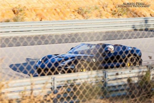 В Испании был замечен черный Ferrari F12 TRS