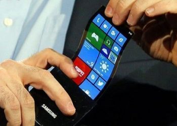 Samsung патентует необычный смартфон