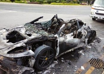 В Гонконге загорелся Ferrari F430
