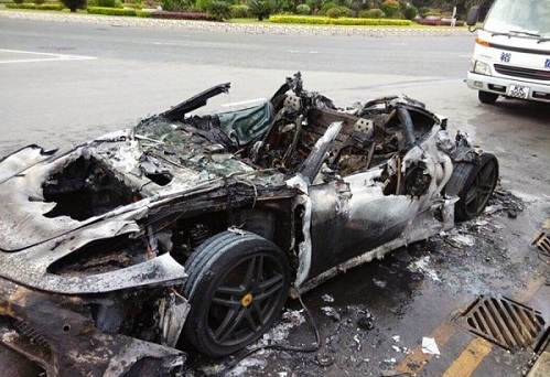 В Гонконге загорелся Ferrari F430