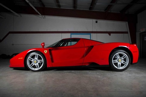 Подбитый Ferrari Enzo выставлен на аукцион