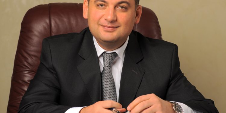 Гройсман не помнит, какая у него зарплата