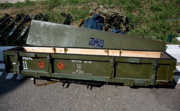 На Донбасс идет партия АК-74 с лазерными прицелами