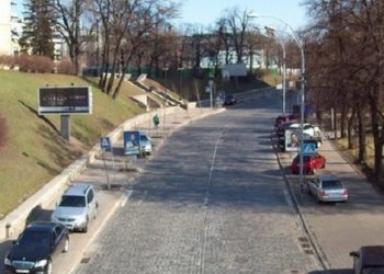 Часть улицы Институтской переименуют на «Героев Небесной сотни»