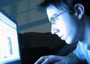 Специалисты рассказали, чем грозит посменная работа