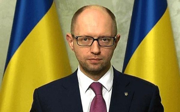 Яценюк рассказал, кто несет ответственность за гуманитарную катастрофу на востоке