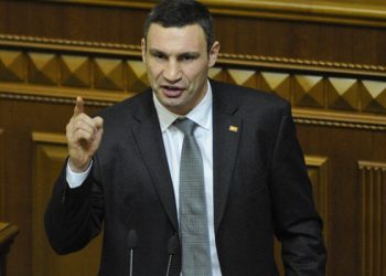 Кличко отказался от депутатского кресла