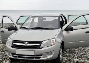 «АвтоВАЗ» отзывает 15 тысяч Lada Granta
