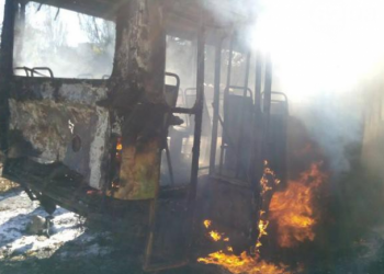 Снаряд попал в маршрутку в Донецке, есть погибшие