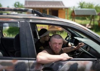 Хроники Донбасса: боевики «Моторолы» грабят банки, а чеченцы обирают людей