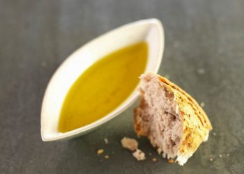 Врачи сообщили от какой болезни спасет оливковое масло