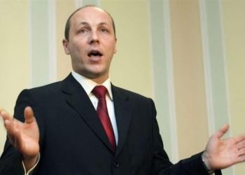 Парубий не хочет, чтобы присягу нардепов зачитывал Звягильский