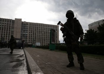 В «ЛНР» заявили о продлении голосования на псевдовыборах