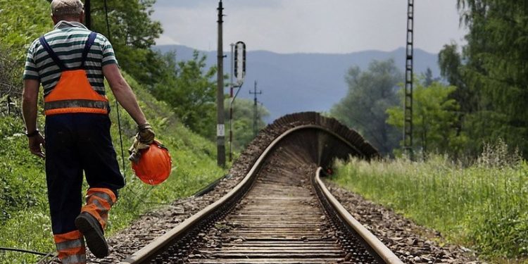 В РФ хотят построить в обход Украины железную дорогу