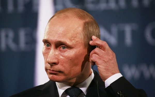 В АП опровергли угрозы Путина в адрес Порошенко