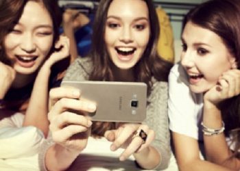 Старт продаж Galaxy A5 отложен
