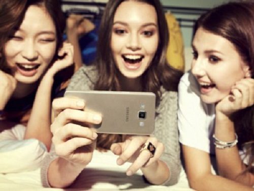 Старт продаж Galaxy A5 отложен
