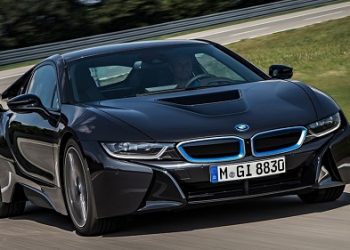 На суперкар BMW i8 сформировались очереди на полтора года