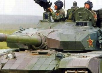 Россия продолжает перебрасывать военную технику на Донбасс
