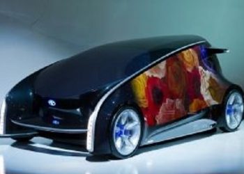 Продажи «общающихся» между собой машин Toyota стартуют в 2015 году