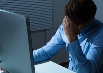 Врачи посоветовали, как не испортить зрение при работе за компьютером