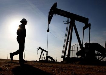 В преддверии Нового года цены на нефть снова упали