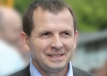 Яценюк уволил председателя «Укрзализныци»