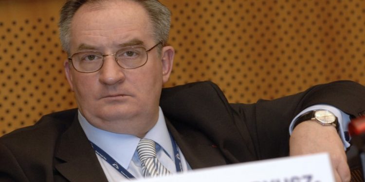 Надо вводить новые санкции, РФ готовится проложить коридор в Крым, - Сариуш-Вольски